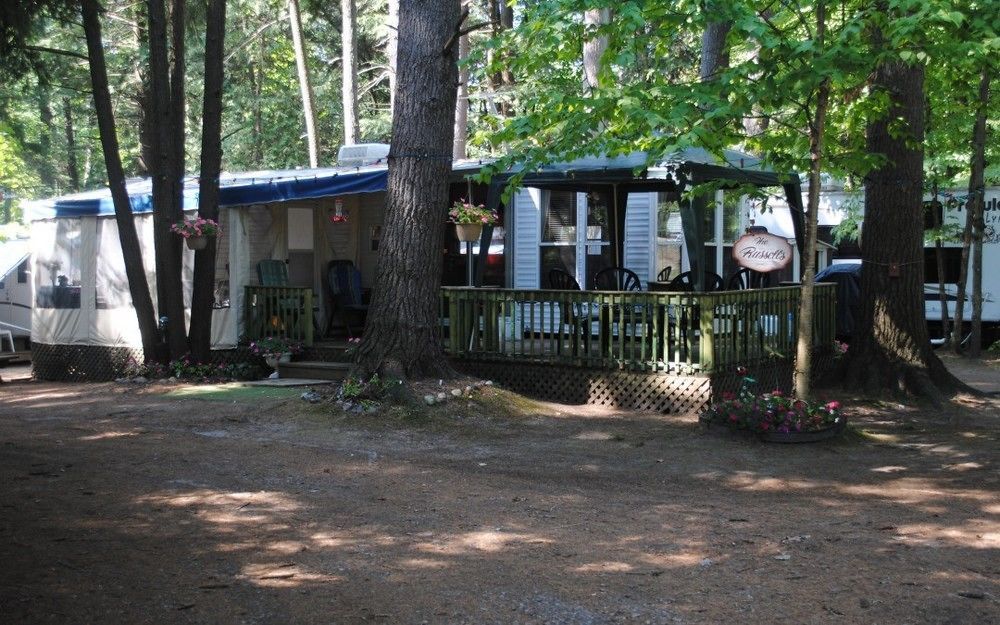 Bristol Pine Lodge מראה חיצוני תמונה